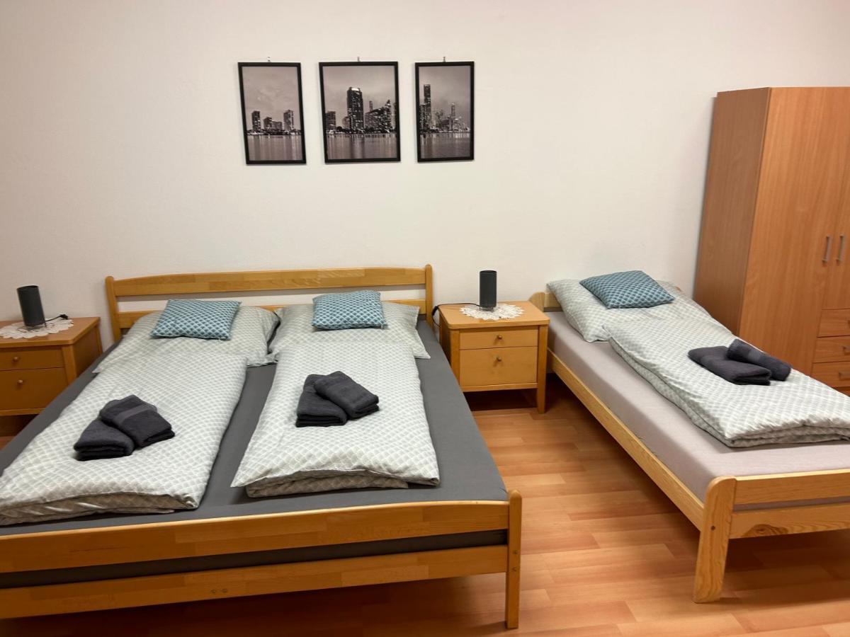 Konde Apartments D Dunajska Streda Bagian luar foto